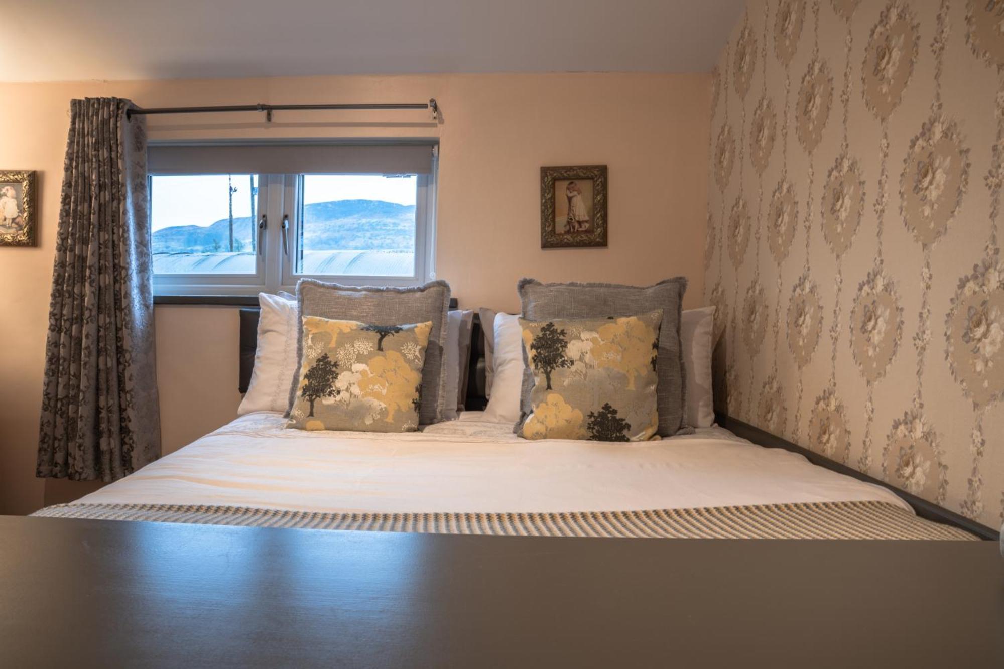 Greenvale Cabins Forkhill Oda fotoğraf